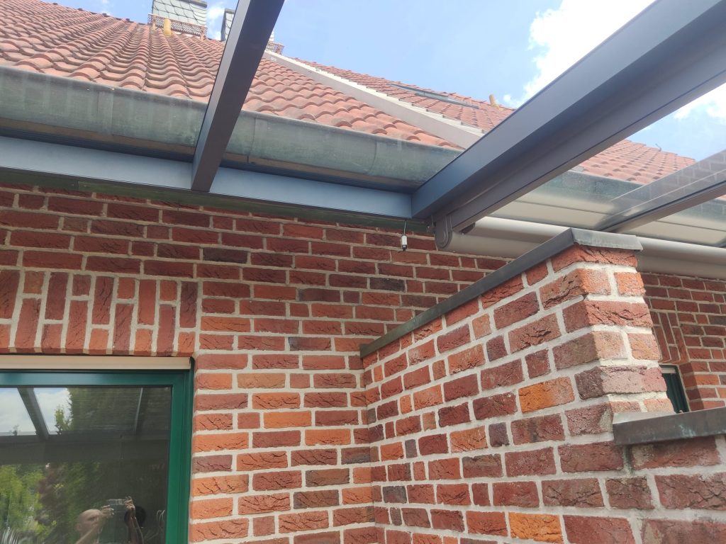 Glas - ein edler und nachhaltiger Werkstoff für ein Terrassendach